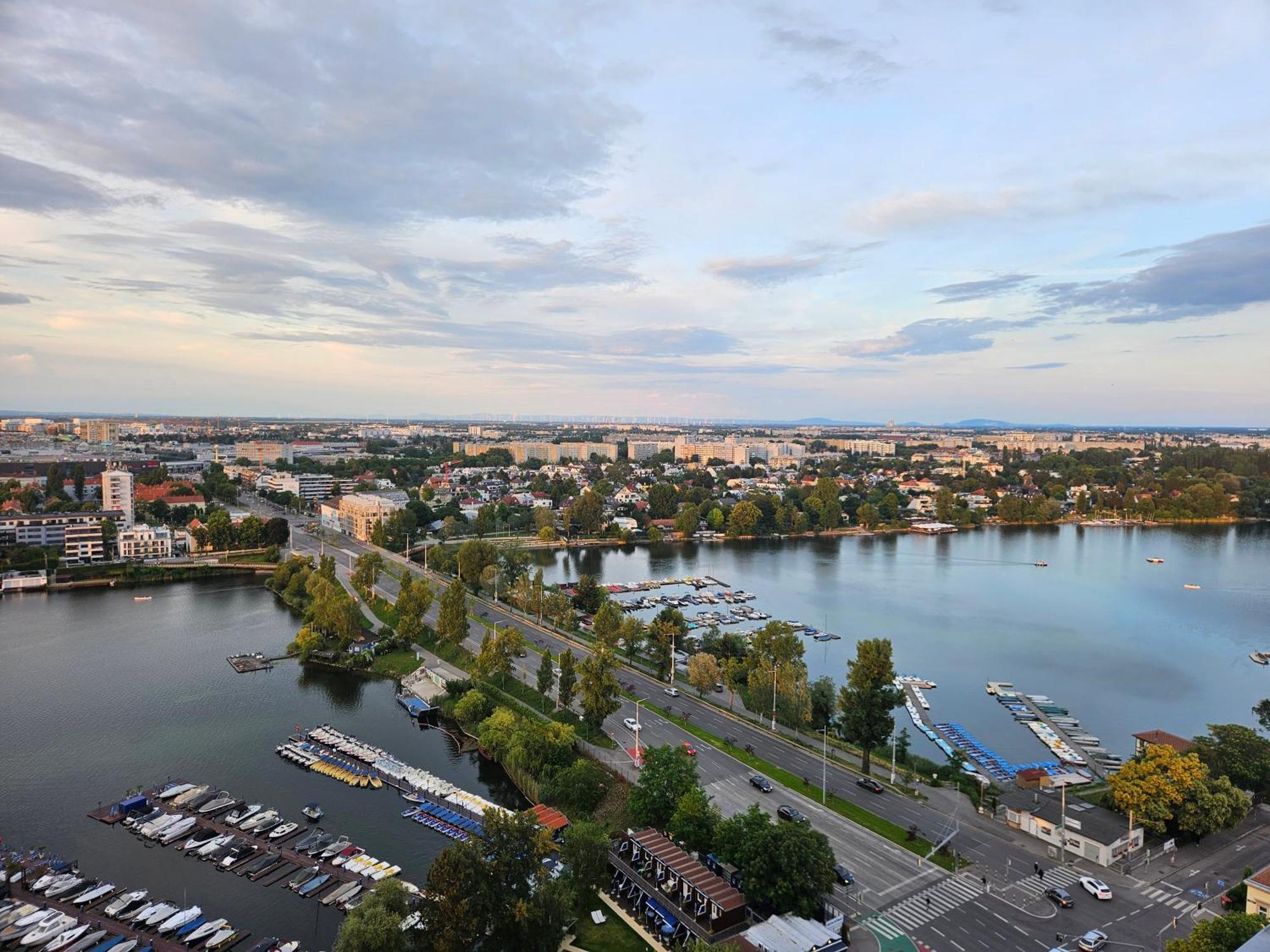 Yuki'S Place - Un-Vic, Danube Beach And Subway Near To Downtown Viena Exterior foto