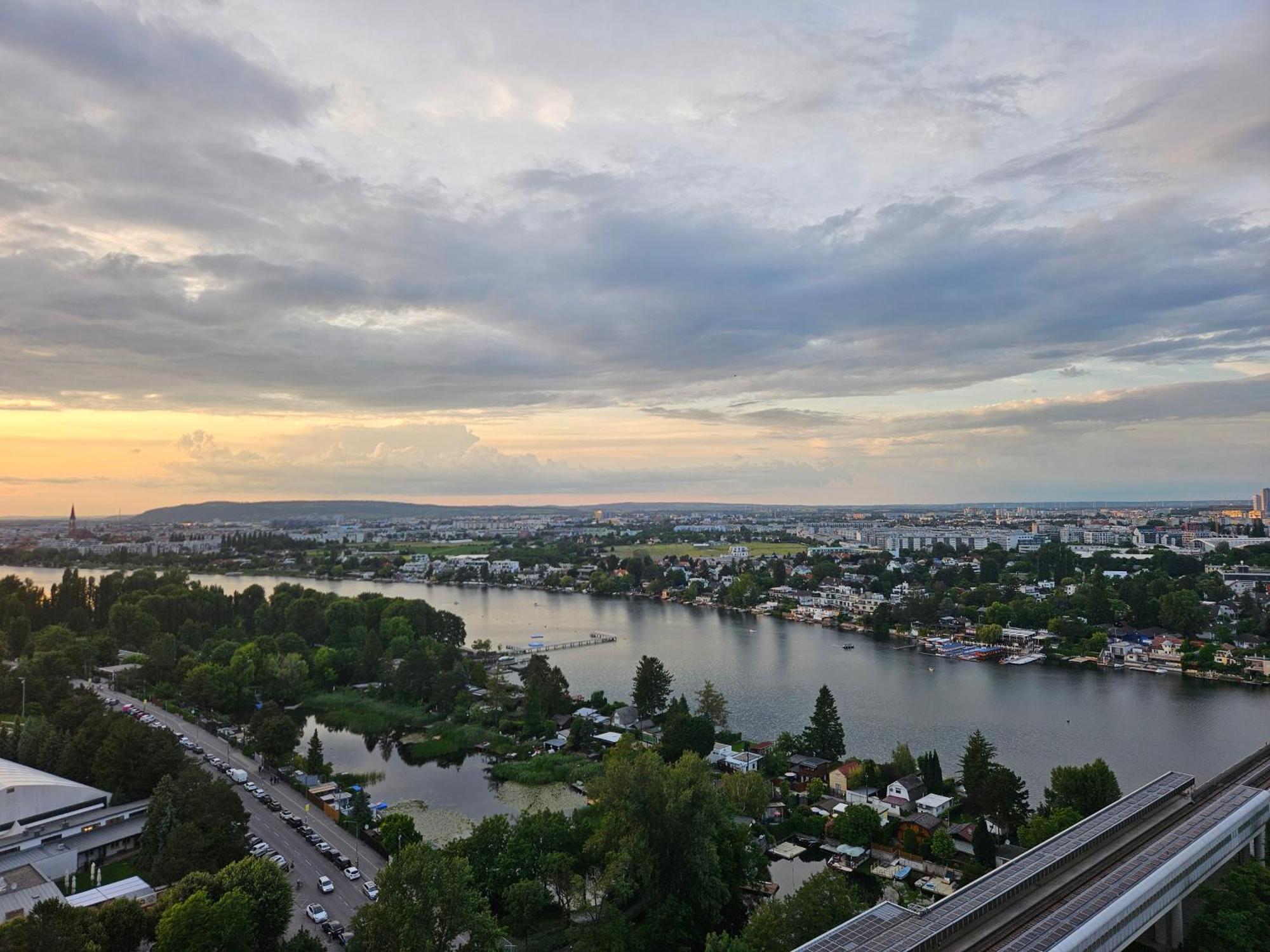 Yuki'S Place - Un-Vic, Danube Beach And Subway Near To Downtown Viena Exterior foto
